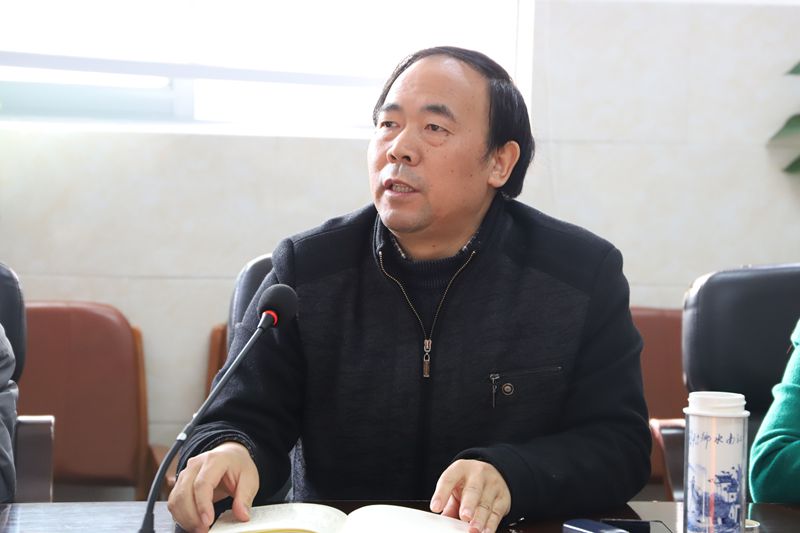 我校教導(dǎo)處、教科室組織召開教研組長工作協(xié)調(diào)會