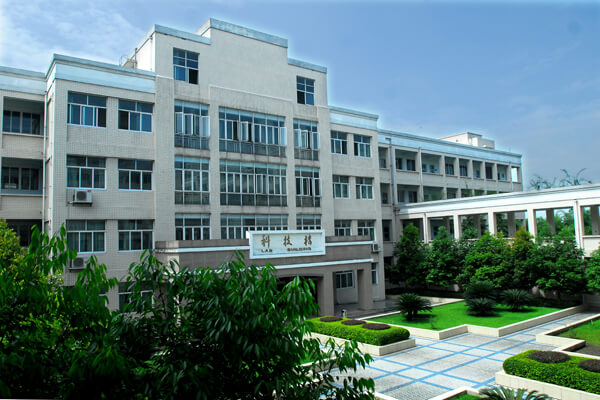 棠湖外國語實(shí)驗(yàn)學(xué)校校園風(fēng)采