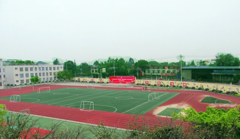 成都市青白江中學(xué)院校環(huán)境