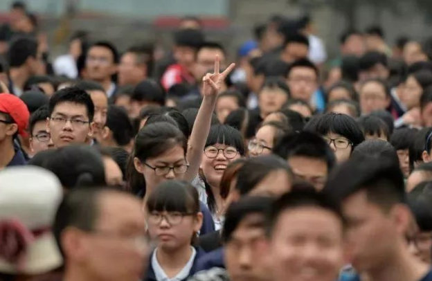 重磅！2019成都中考分?jǐn)?shù)線出來(lái)了！