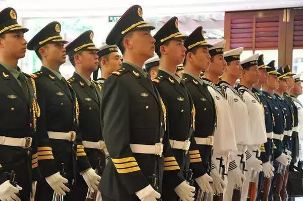 北大成都附屬實(shí)驗(yàn)學(xué)校：【八一建軍節(jié)】致敬最可愛的人！