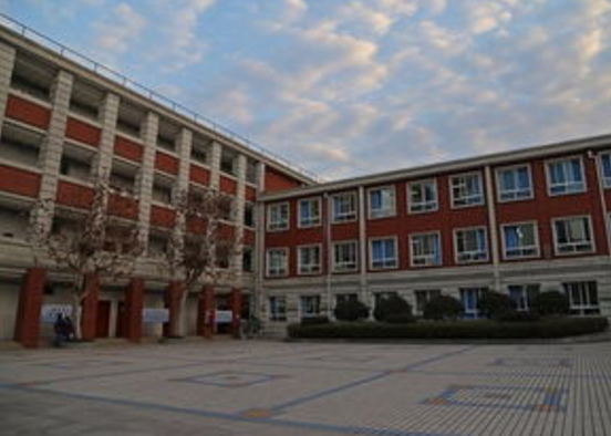 成都樹德實(shí)驗學(xué)校2018年收費(fèi)標(biāo)準(zhǔn)