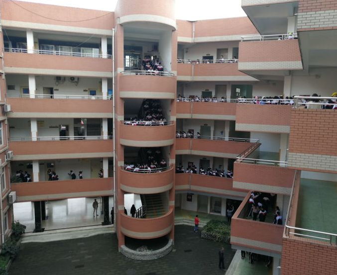 西川中學校園風采