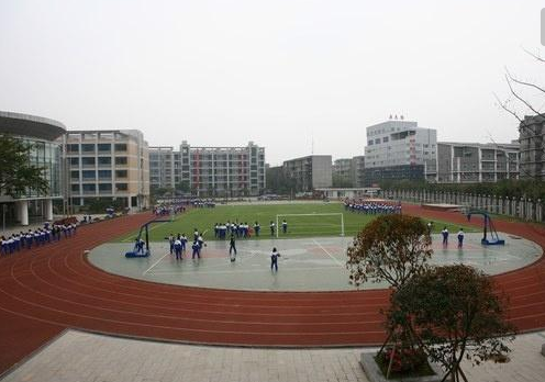 四川大學(xué)附屬中學(xué)（成都十二中）是怎樣的一所學(xué)校？