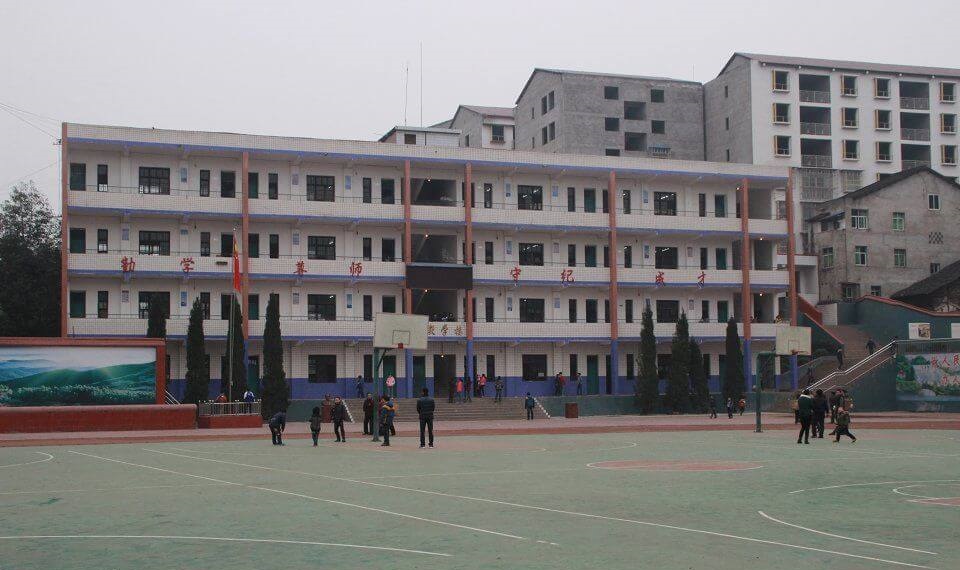 渠縣清溪中學(xué)地理位置在哪里？