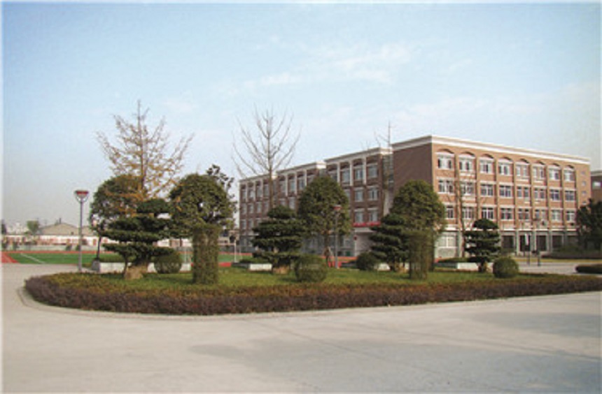 北大附中成都新津?yàn)槊鲗W(xué)校地址在哪里？