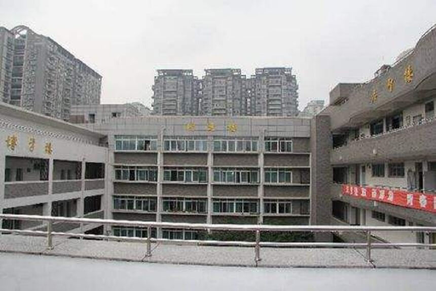 ?成都樹德協(xié)進(jìn)中學(xué)學(xué)校環(huán)境怎么樣？