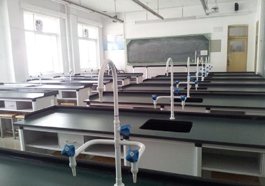 西南交通大學(xué)附屬中學(xué)學(xué)校環(huán)境好不好？