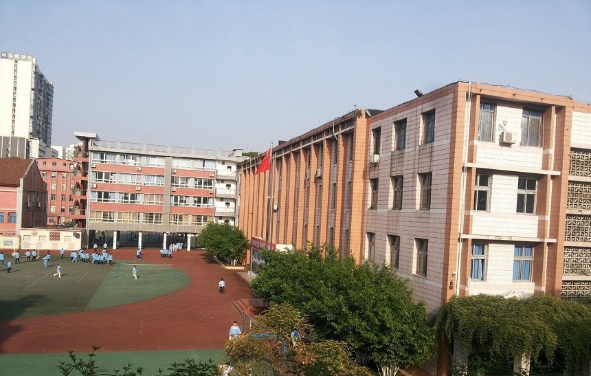 通錦中學環(huán)境怎么樣？