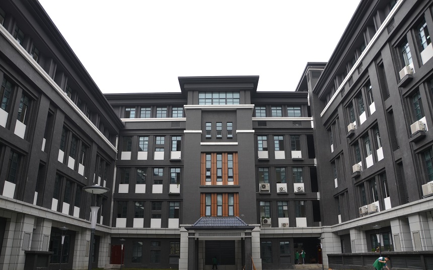 成都第二十中學校園環(huán)境好不好、怎么樣？