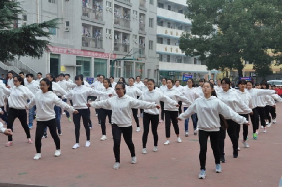 綿陽(yáng)市第三中學(xué)是一所什么性質(zhì)的高中？公辦嗎？
