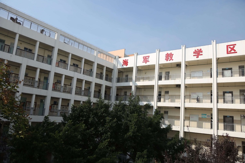 東汽八一中學(xué)宿舍、食堂環(huán)境怎么樣？