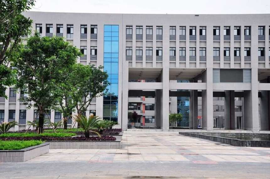 德陽五中校園環(huán)境好嗎？