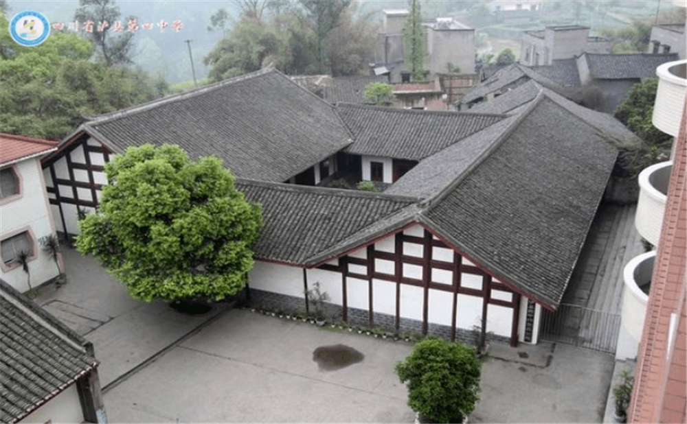 四川省瀘縣第四中學(xué)是公辦學(xué)校嗎？