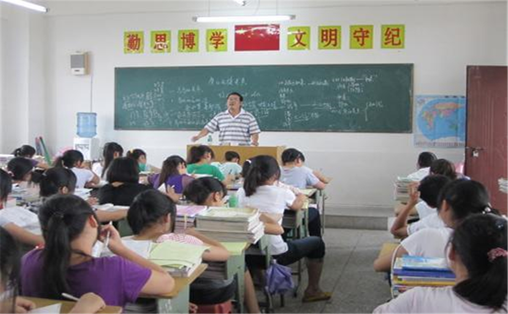 奇章中學(xué)學(xué)校環(huán)境如何？