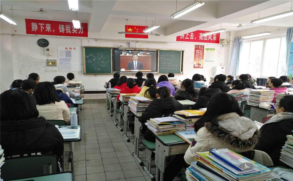 巴中市第二中學(xué)學(xué)校環(huán)境如何？