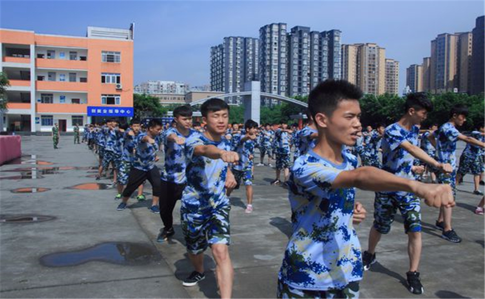 內(nèi)江十中學(xué)校詳細(xì)地址在什么地方？