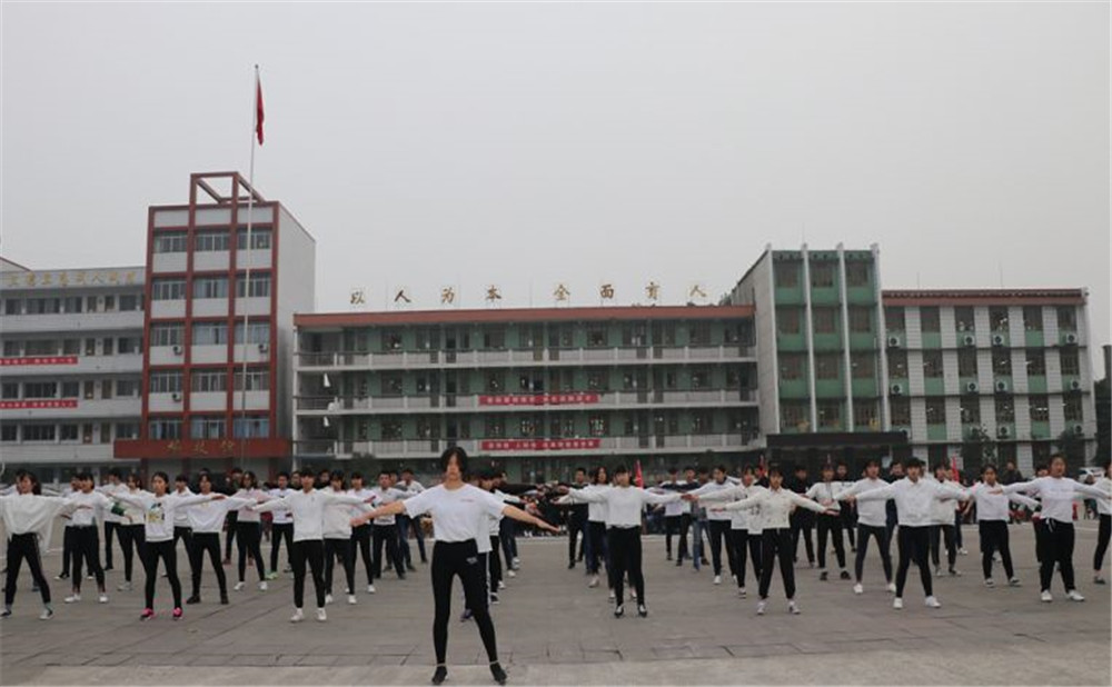 武勝縣協(xié)力中學2020年的錄取分數
