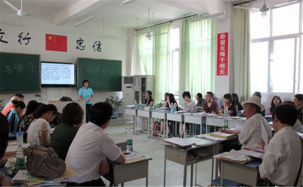 廣安友誼中學(xué)實(shí)驗(yàn)學(xué)校的招辦電話是多少？