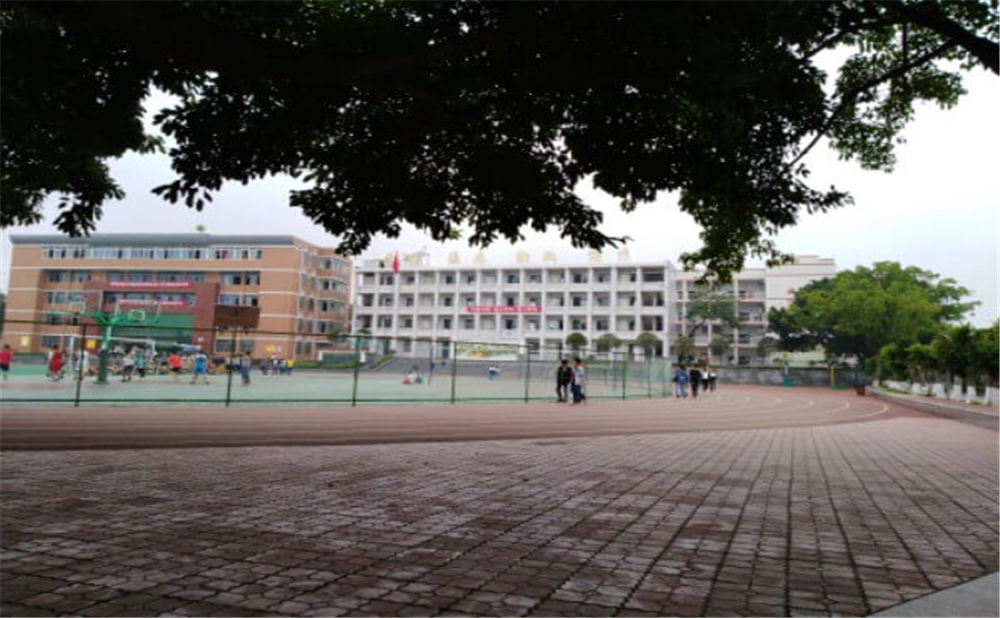 南充市李渡中學(xué)2020年中考錄取分?jǐn)?shù)線多少分？