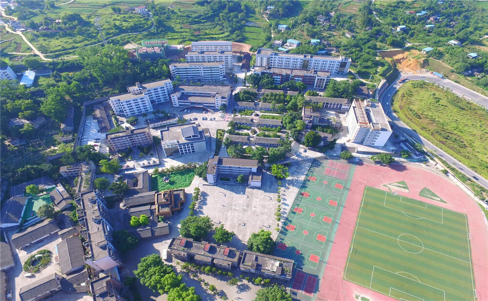 蓬安中學學校環(huán)境怎么樣？