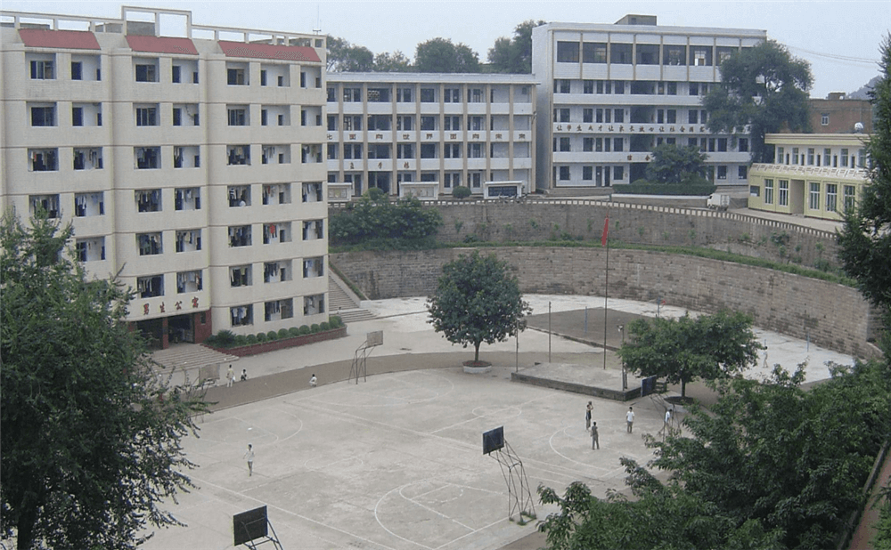周口中學(xué)學(xué)校詳細(xì)地址在什么地方？