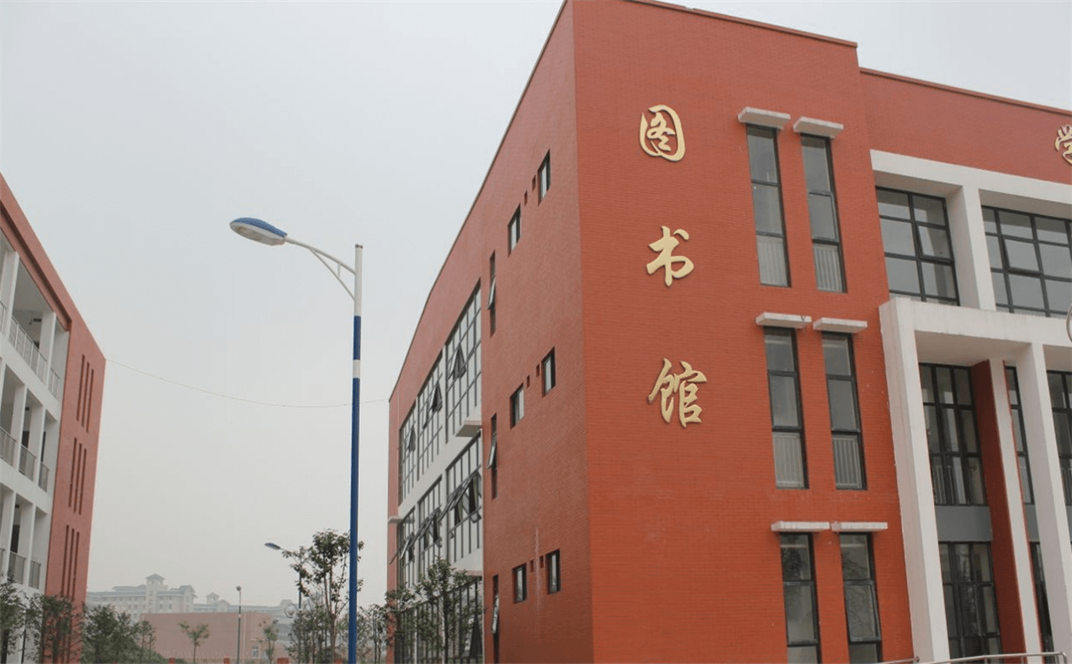 金堂中學(xué)育才的升學(xué)率是多少？