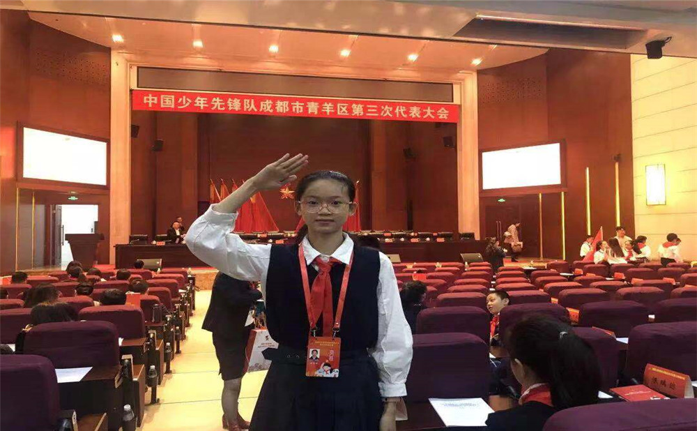 成都成飛中學(xué)錄取分?jǐn)?shù)是多少？