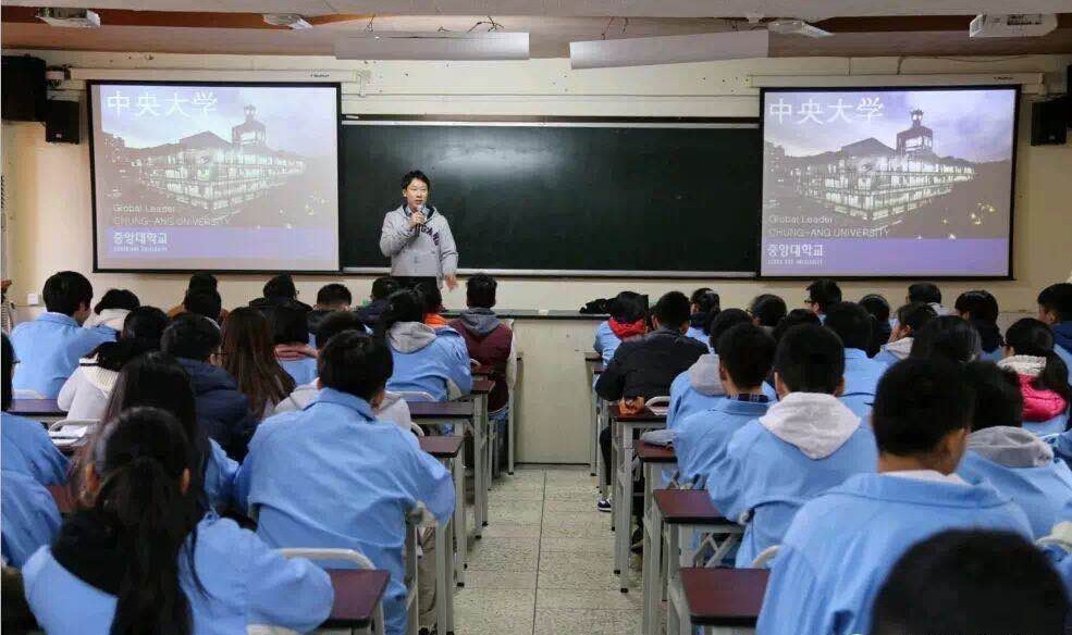 通錦中學(xué)的錄取分?jǐn)?shù)線是多少？