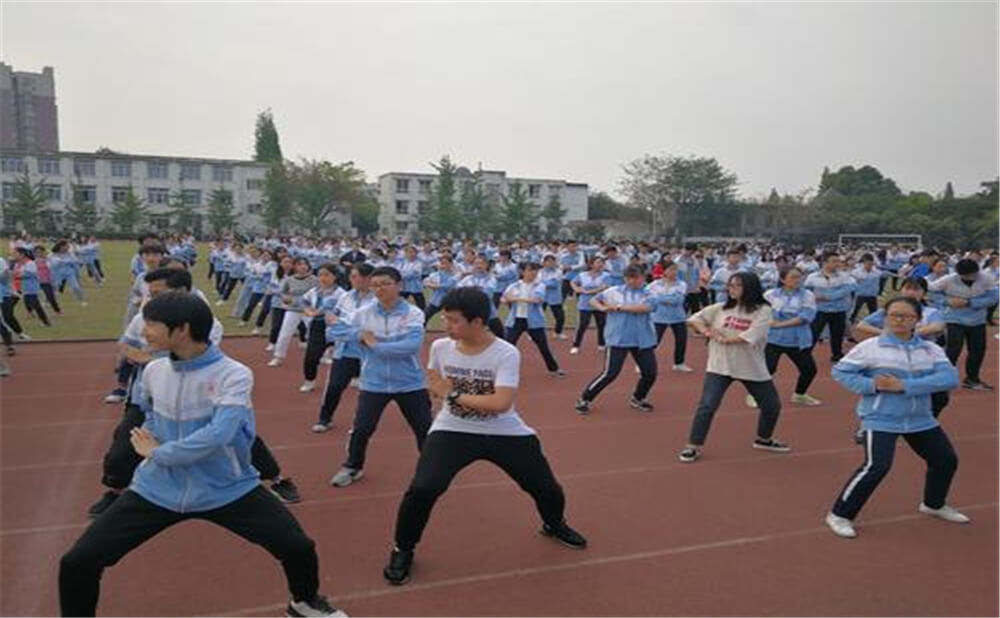 華潤高級中學(xué)育才的升學(xué)率是多少？