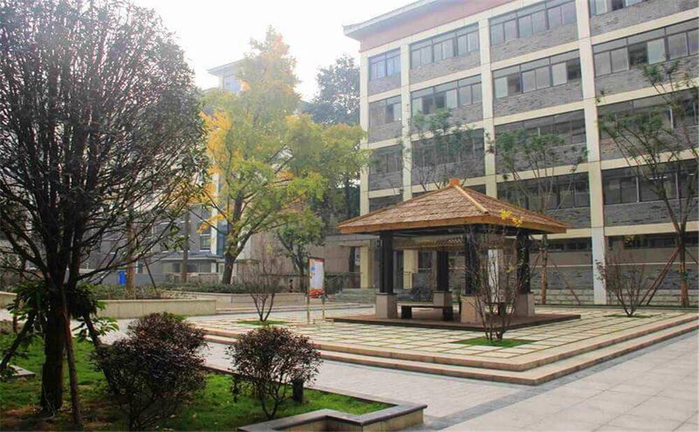 成都市西北中學的老師怎么樣？