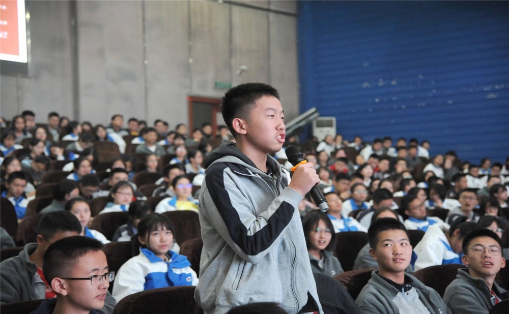 成都棠湖外國語學(xué)校怎么樣？