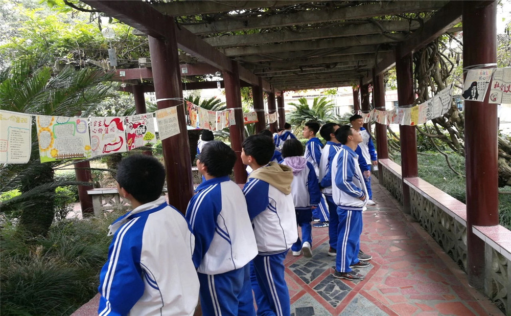 棠湖中學(xué)錄取分?jǐn)?shù)是多少？