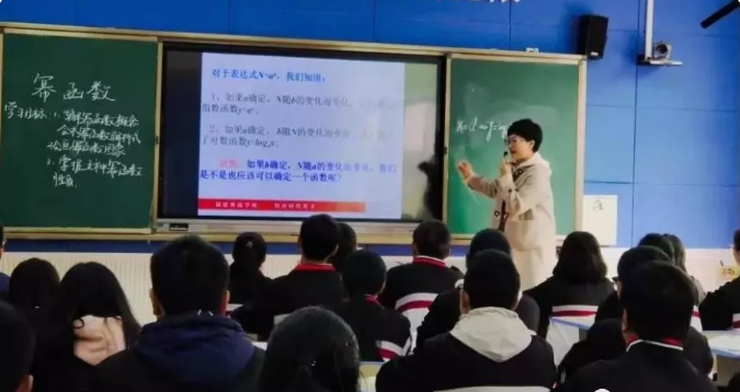 蒲江中學(xué)的錄取分?jǐn)?shù)線是多少？