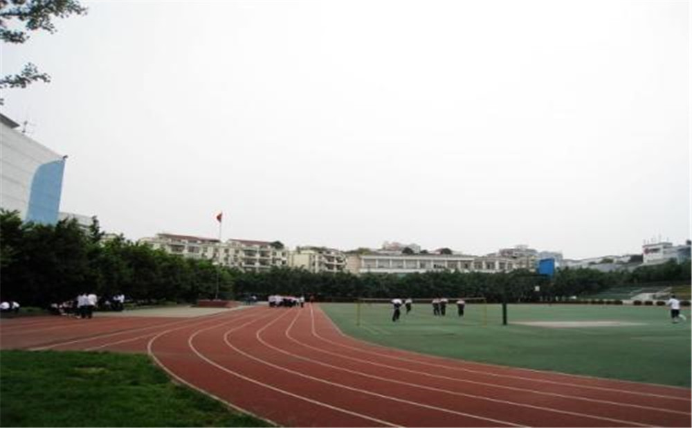 四川師范大學實驗外國語學校的學費是多少？