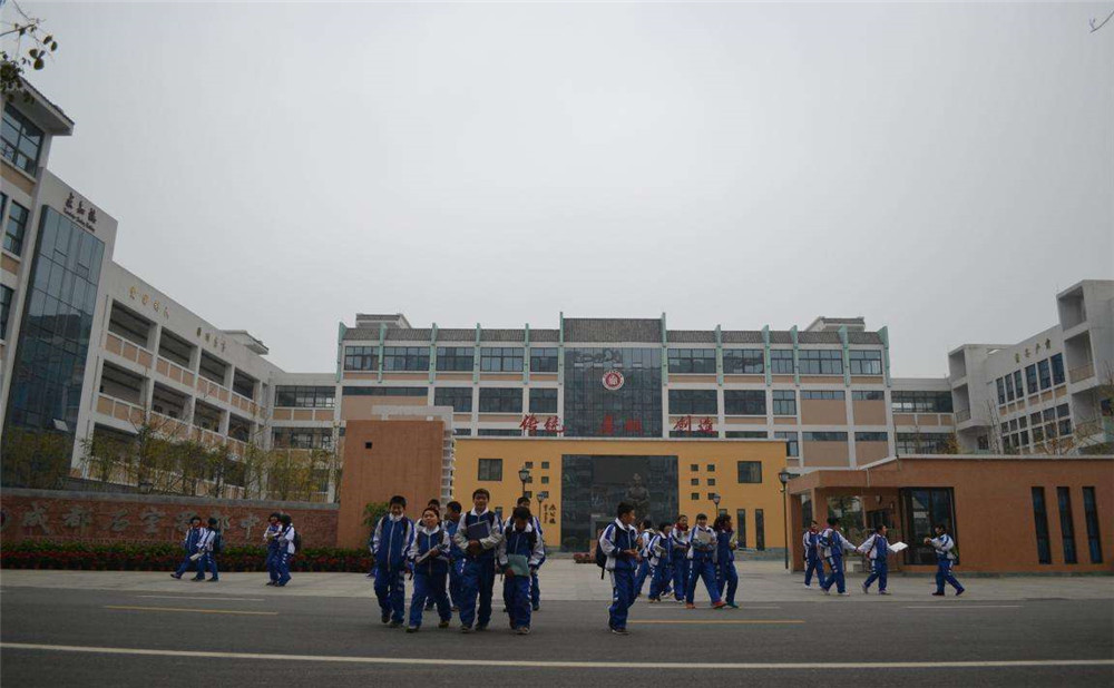 成都石室蜀都中學高中宿舍怎么樣？