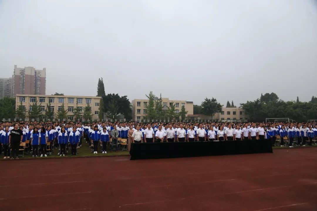 華潤高級中學(xué)近三年的錄取分?jǐn)?shù)線是多少？