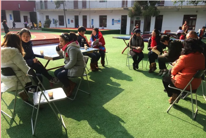 成都市第三十三中學(xué)高中一年的學(xué)費(fèi)是多少？"image.png"