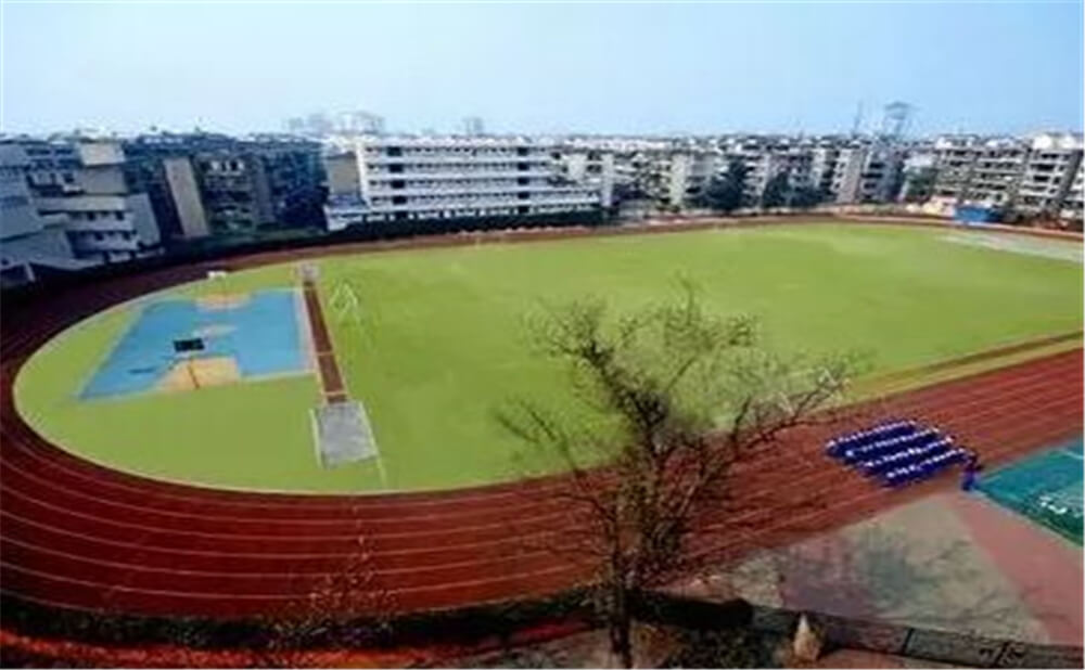 成都實外新都五龍山學校的住宿怎么樣？