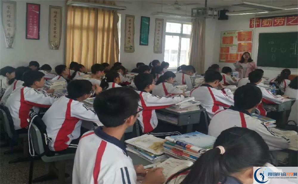 濛陽中學(xué)高中本部的錄取分?jǐn)?shù)是多少？