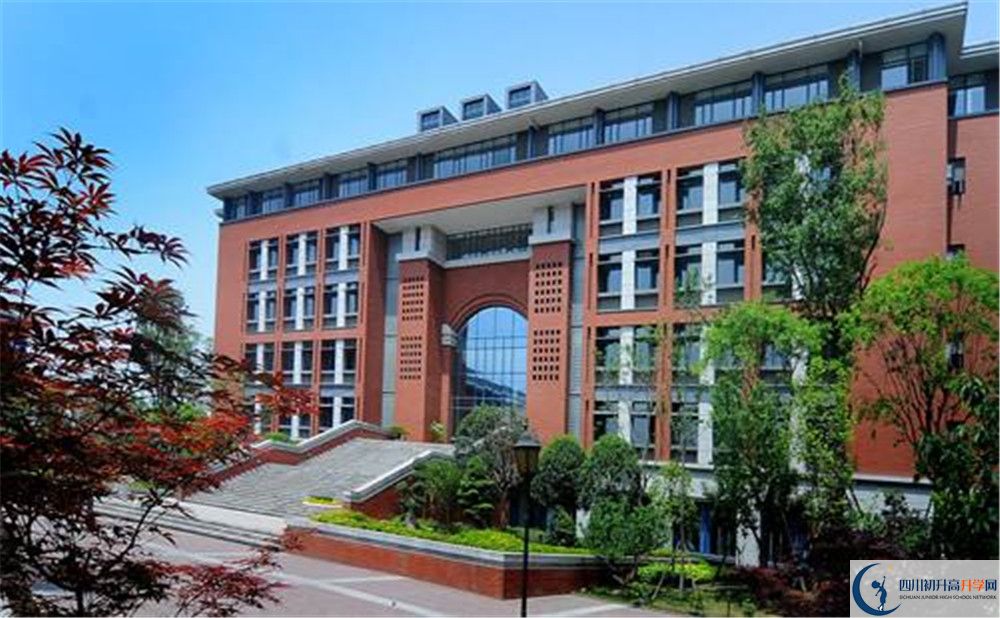 成都七中高新校區(qū)是怎么樣的學(xué)校？