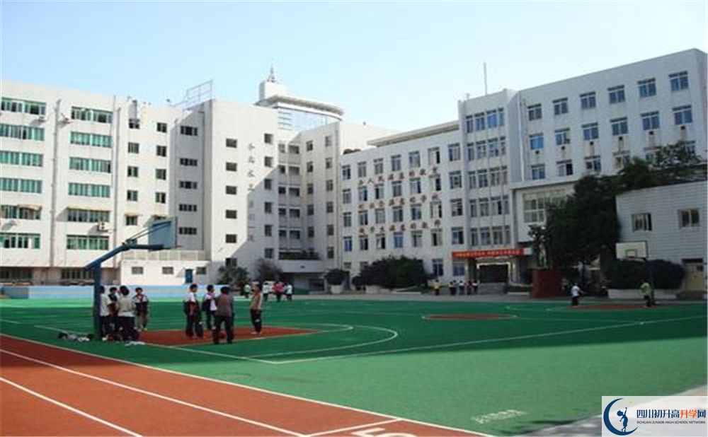 成都市西北中學的高中好不好？