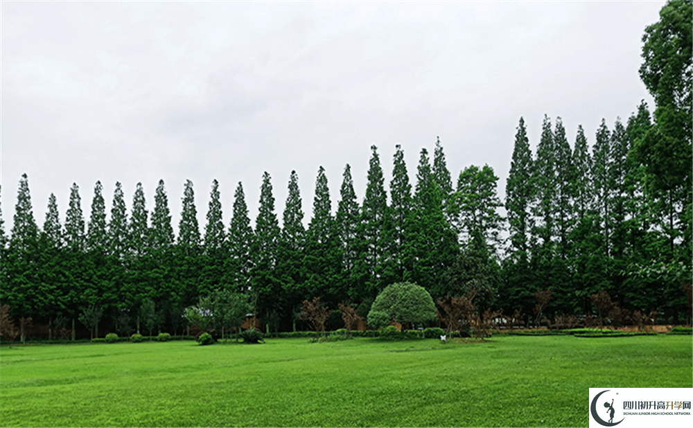 玉壘學(xué)校（都江堰）的高中住宿好不好？