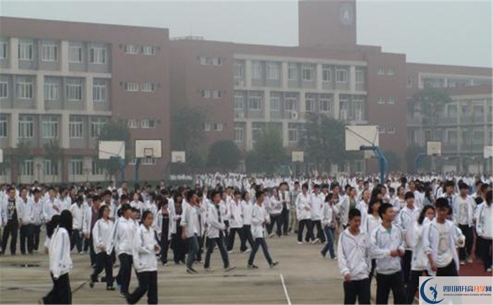 考華潤高級中學的分數(shù)線是多少？