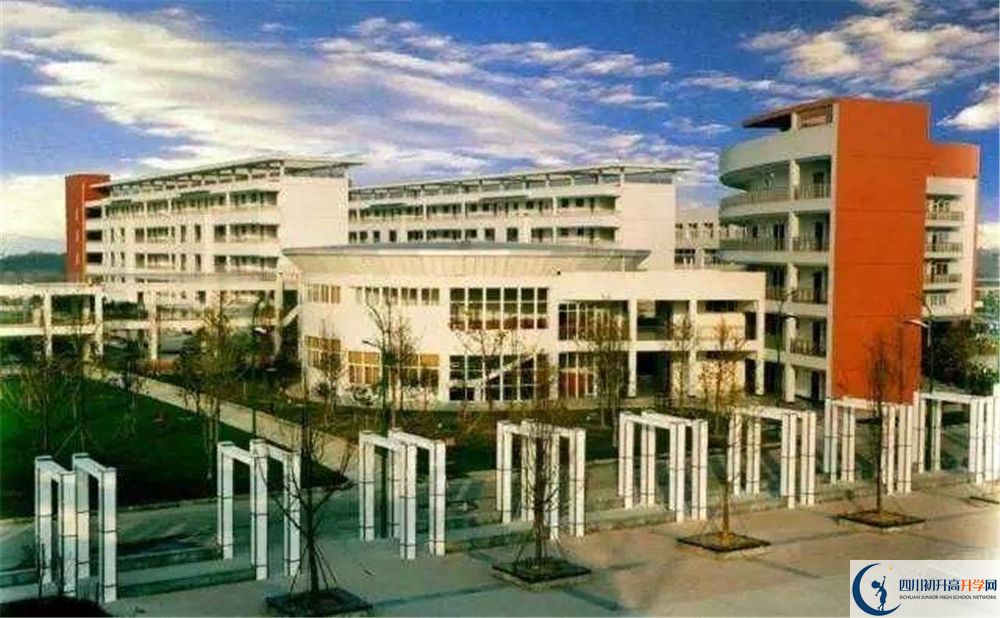 成都經濟技術開發(fā)區(qū)實驗中學2020年清華北大人數(shù)是多少？