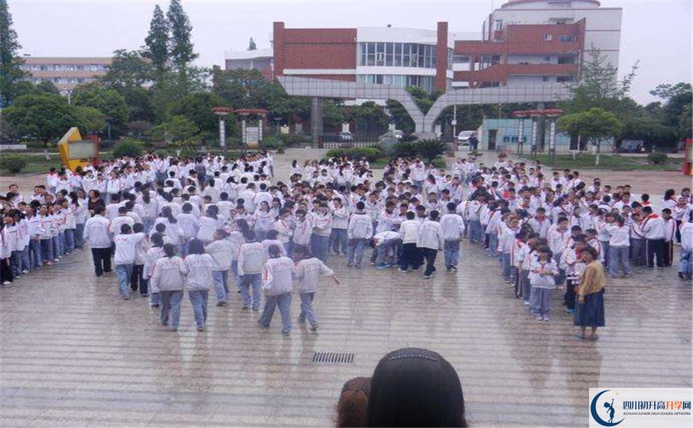 彭州中學(xué)2020年被清華北大錄取的學(xué)生有多少？