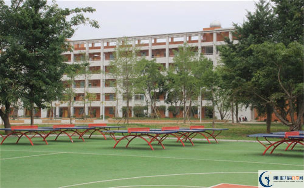 金堂實(shí)驗(yàn)中學(xué)的地址怎么走？