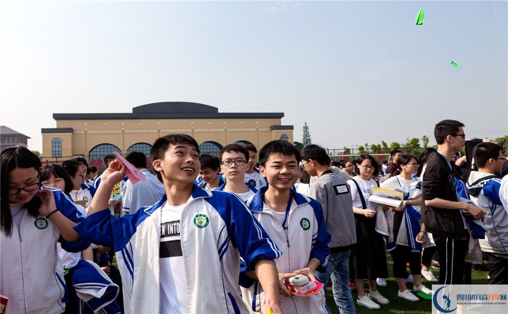 棠湖中學(xué)2020年保送清華北大的人數(shù)有多少？