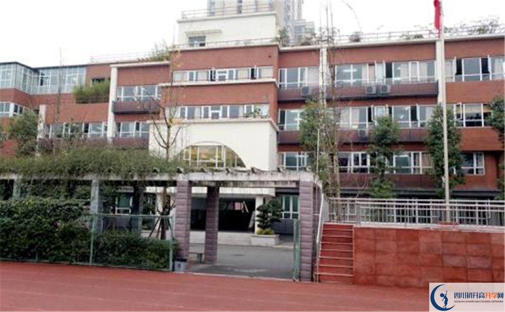 成都七中八一學校2020年全國排名是多少？