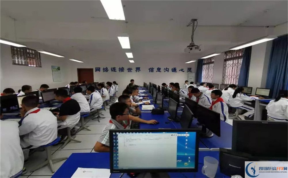 電子科技大學(xué)實(shí)驗(yàn)中學(xué)位置在哪里？